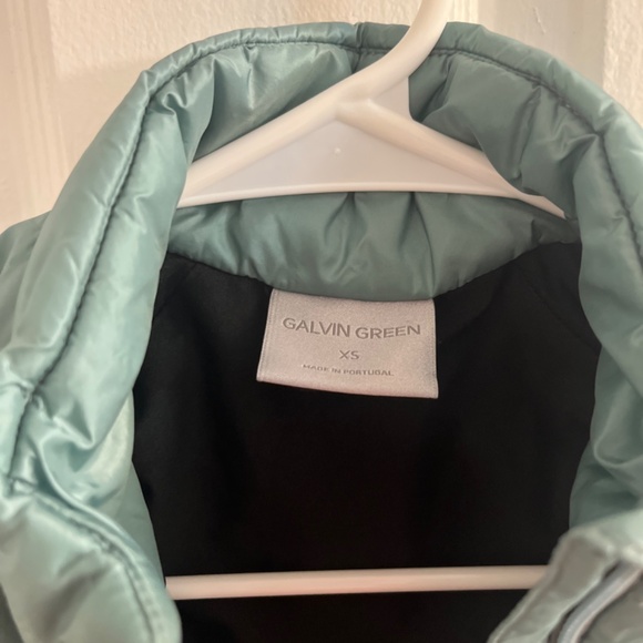 Vest - Picture 2 of 4